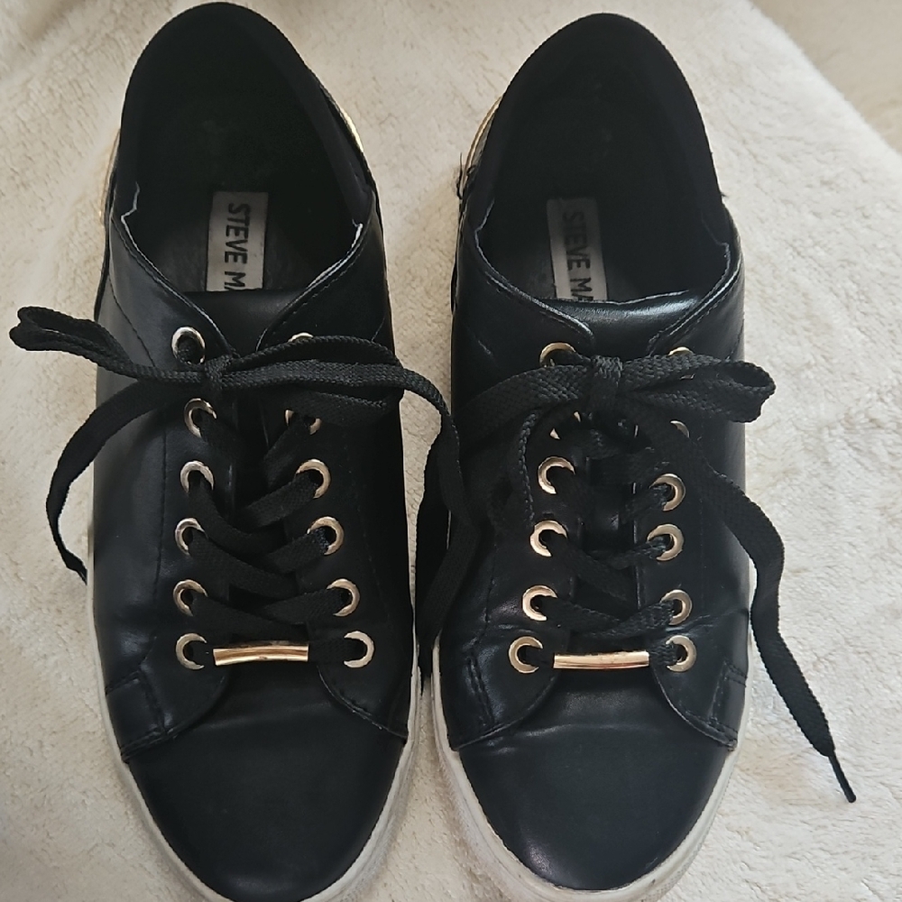 Steve Madden Black‎ Lace-Up Athletic Shoes